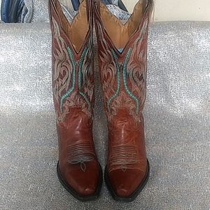 Beatiful jeans boots